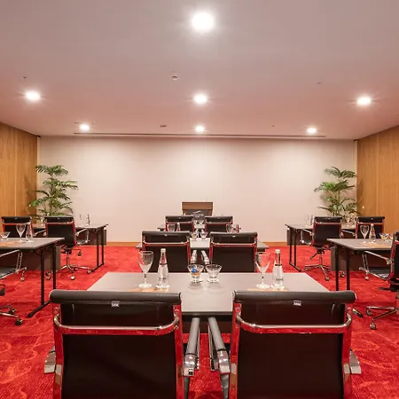 מלון Concorde Tower & Casino & Convention &