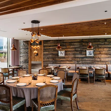 Concorde Tower & Casino & Convention & Hotell 5*