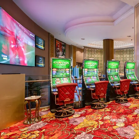 Concorde Tower & Casino & Convention & מלון