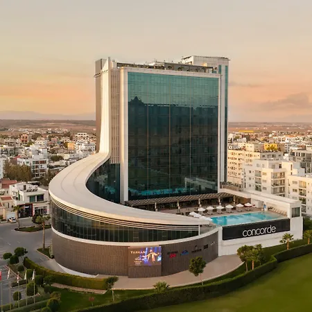 Concorde Tower & Casino & Convention & מלון 5*