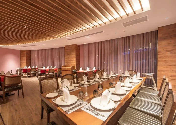 Отель Concorde Tower & Casino & Convention & 5*